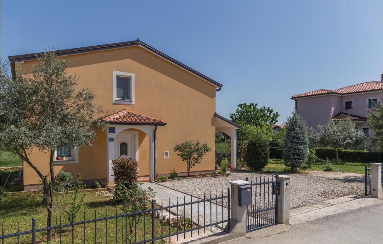 Nice Apartment In Kastel With Kitchen Kültér fotó