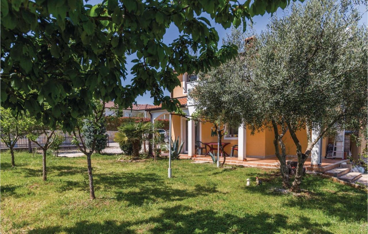 Nice Apartment In Kastel With Kitchen Kültér fotó