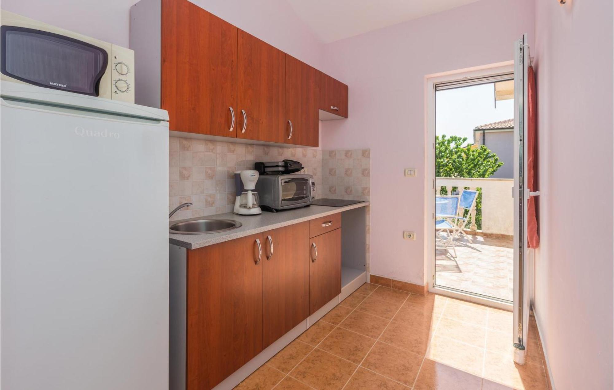 Nice Apartment In Kastel With Kitchen Kültér fotó